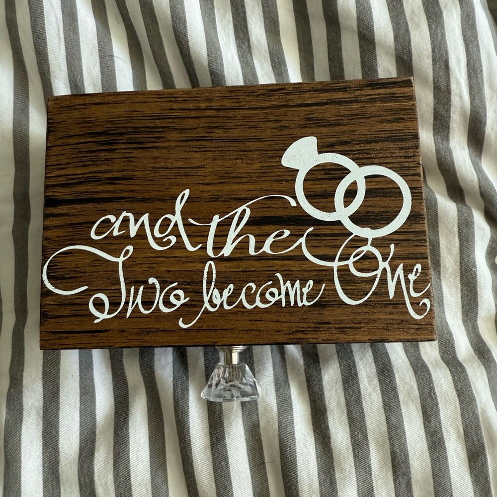 Ring Box